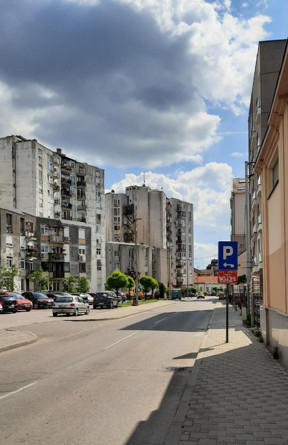 Nina Studio Apartment Bijeljina Luaran gambar