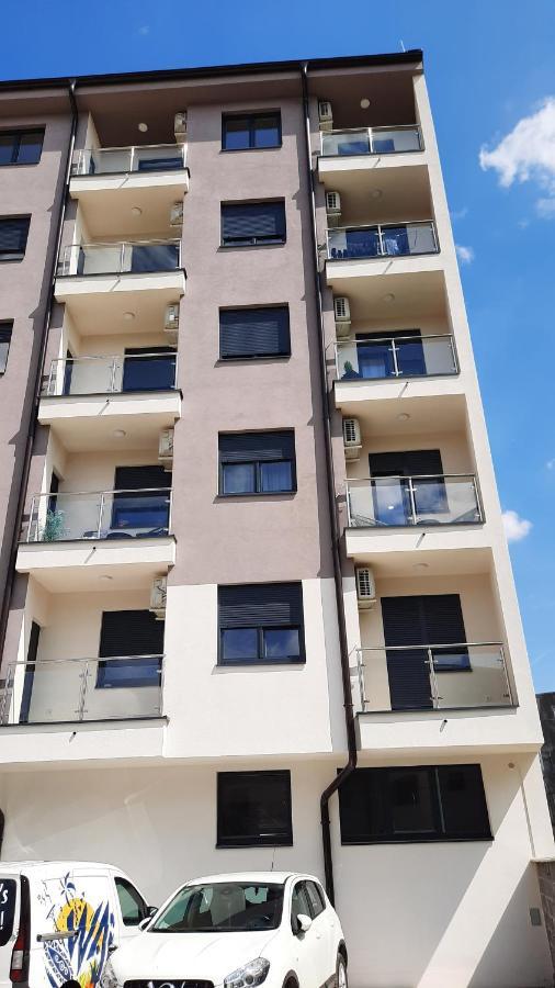 Nina Studio Apartment Bijeljina Luaran gambar